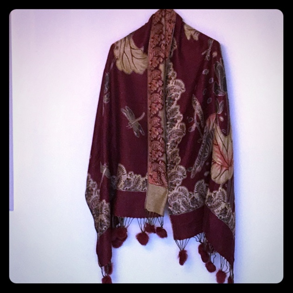 Wrap NWOT. GORGEOUS Reversible multi color Wrap